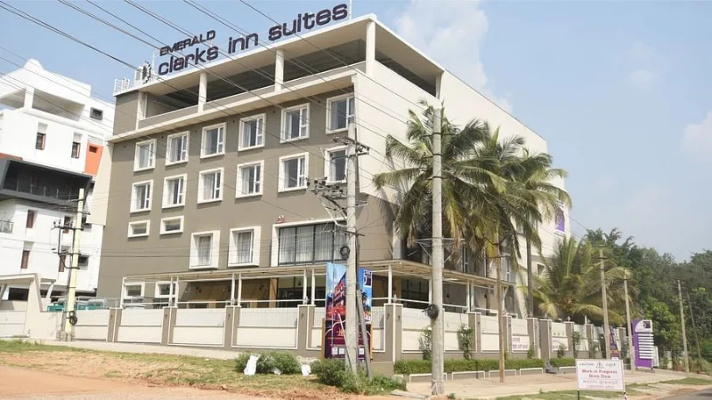 Emerald Clarks Inn Suites 