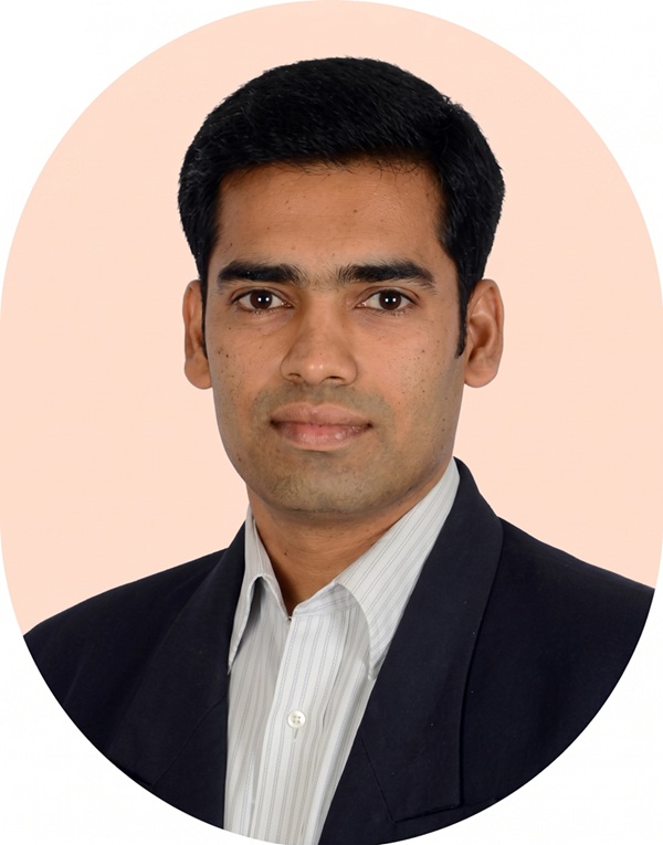 Mr. Vinod Padikkal - Board of Director at IIFL Home Finance