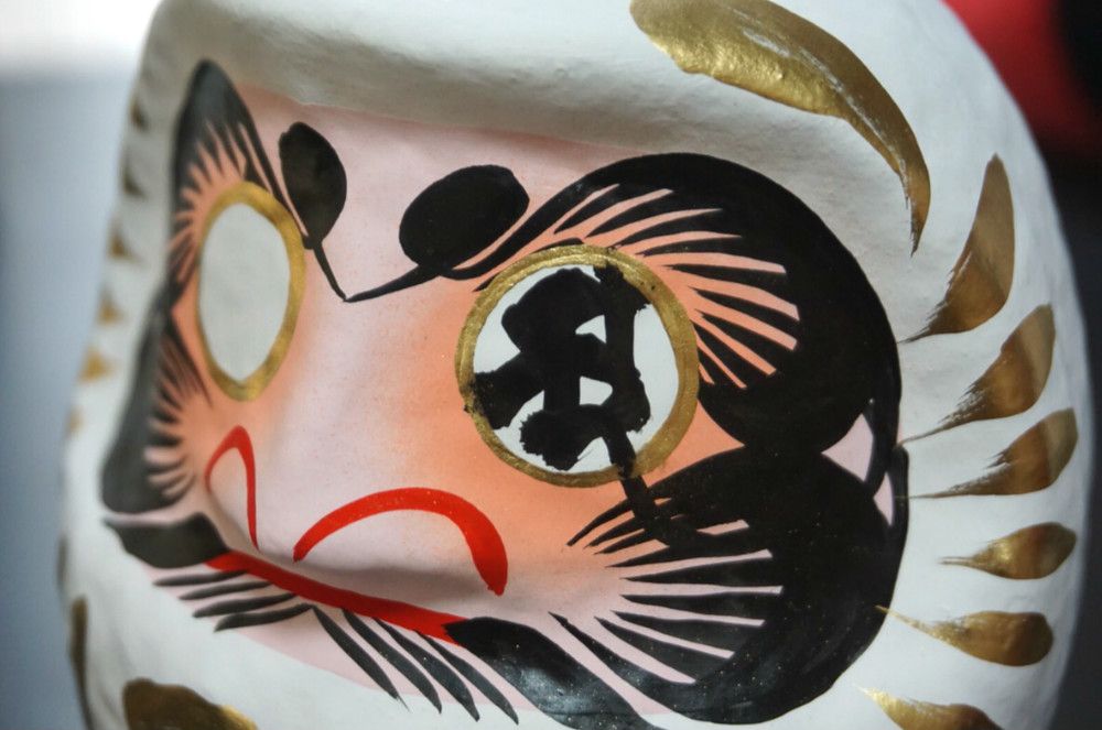 What is the history behind Daruma and how to paint the eyes? ｜ARTISAN