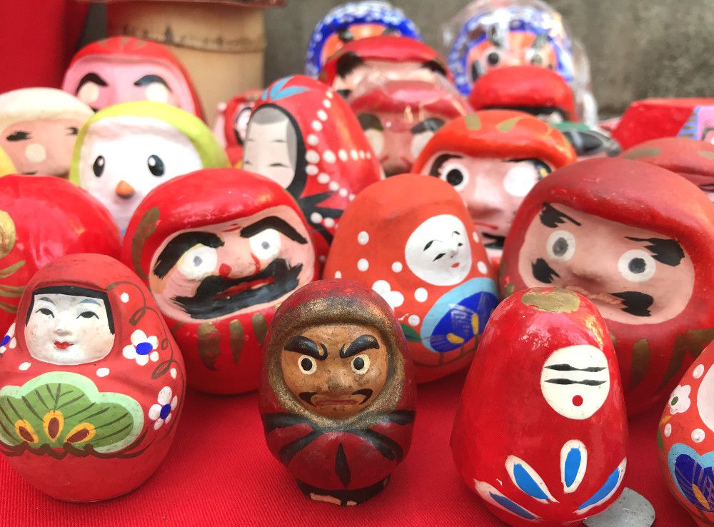 What is the history behind Daruma and how to paint the eyes? ｜ARTISAN