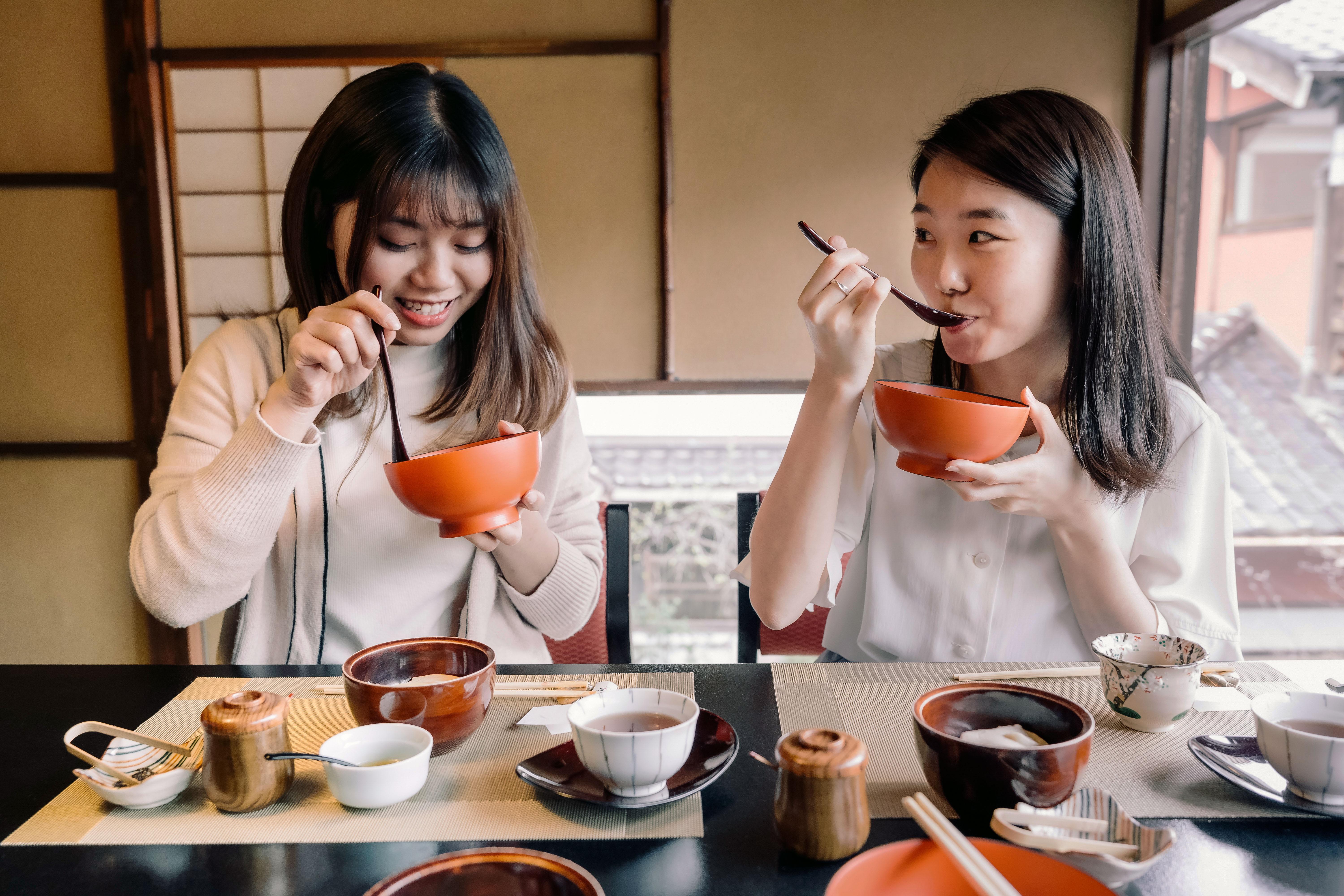 medium-shot-women-eating-together.jpg