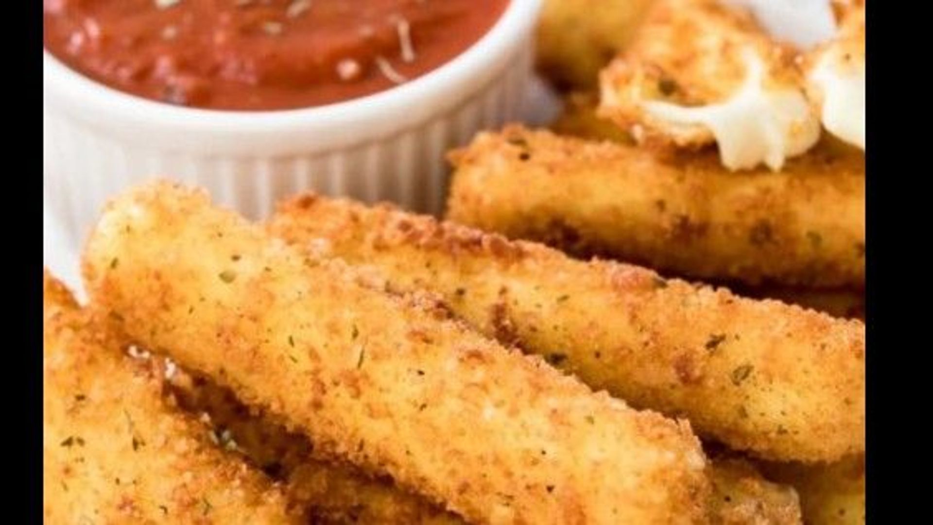 Delicious Mozzarella Sticks