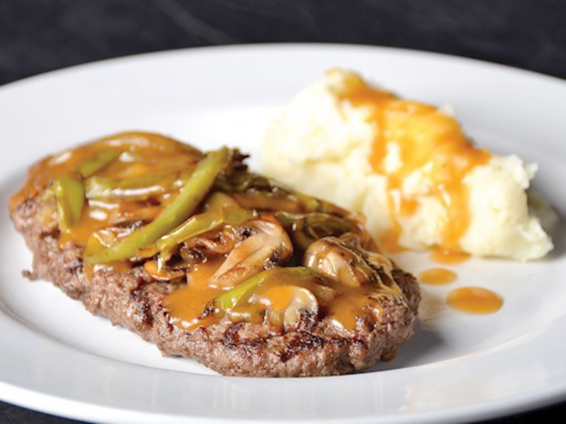 Steak haché tout garni / All Dressed Hamburger Steak