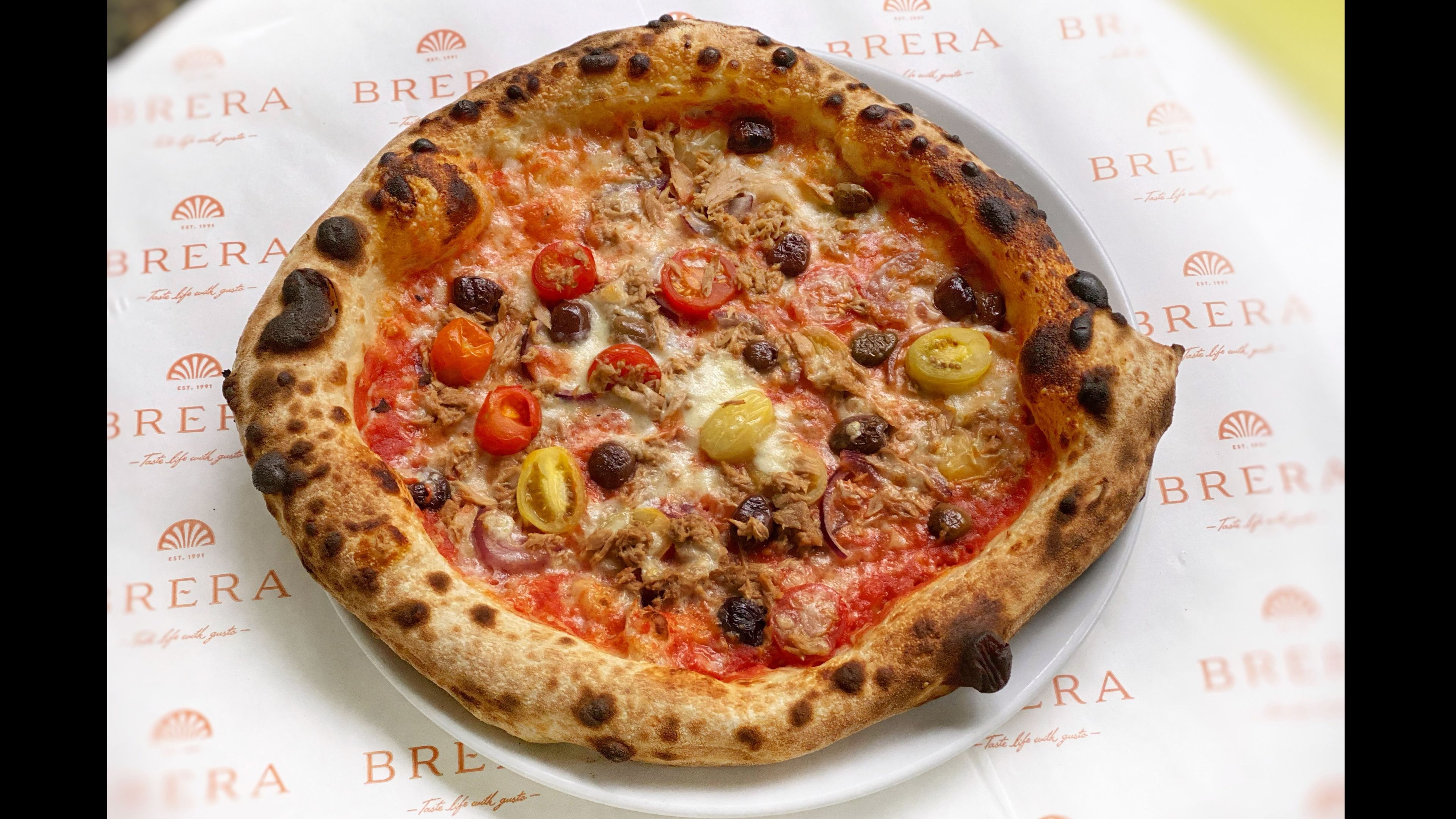 Tonno e Olive Pizza