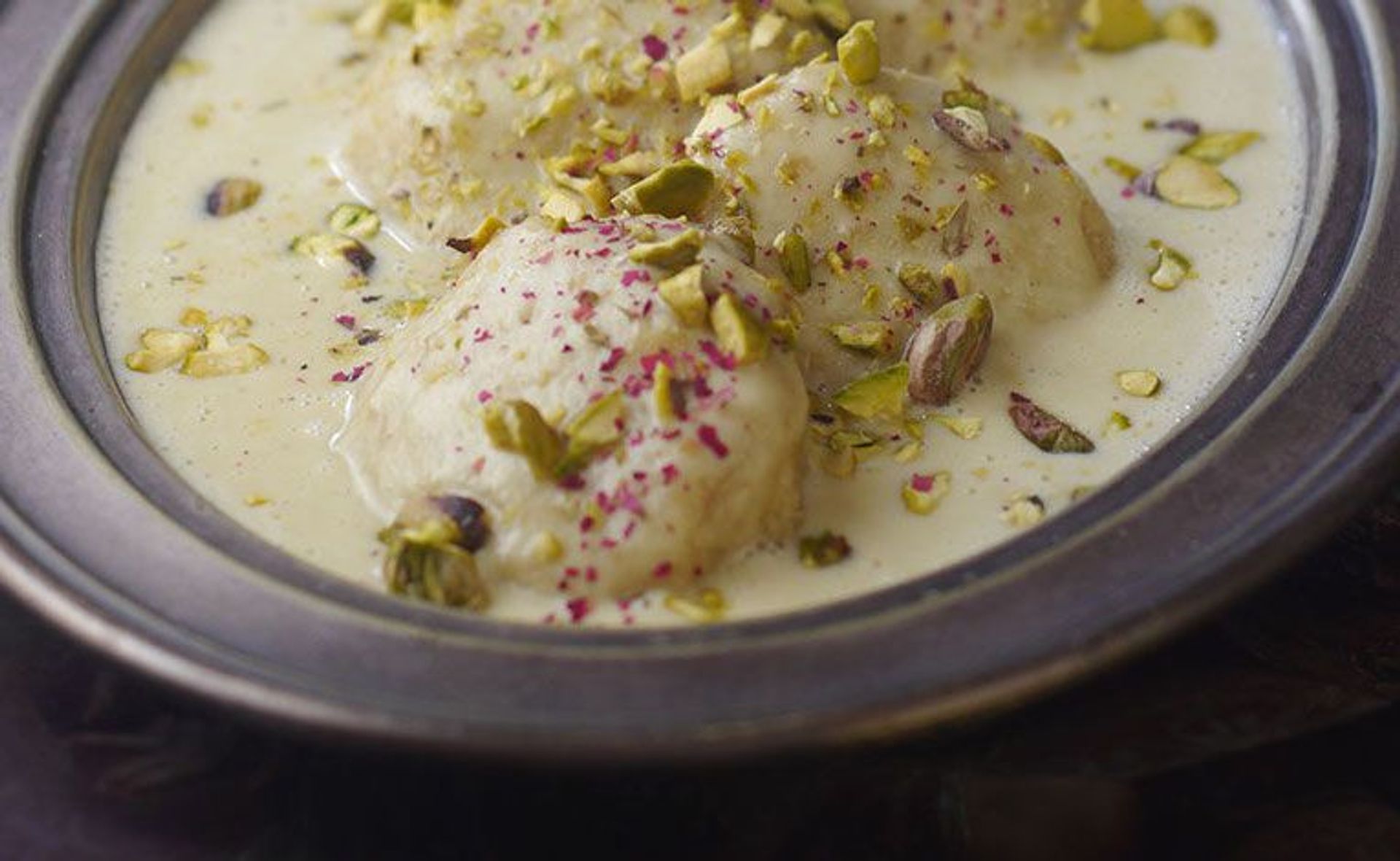 Gulabo Rasmalai