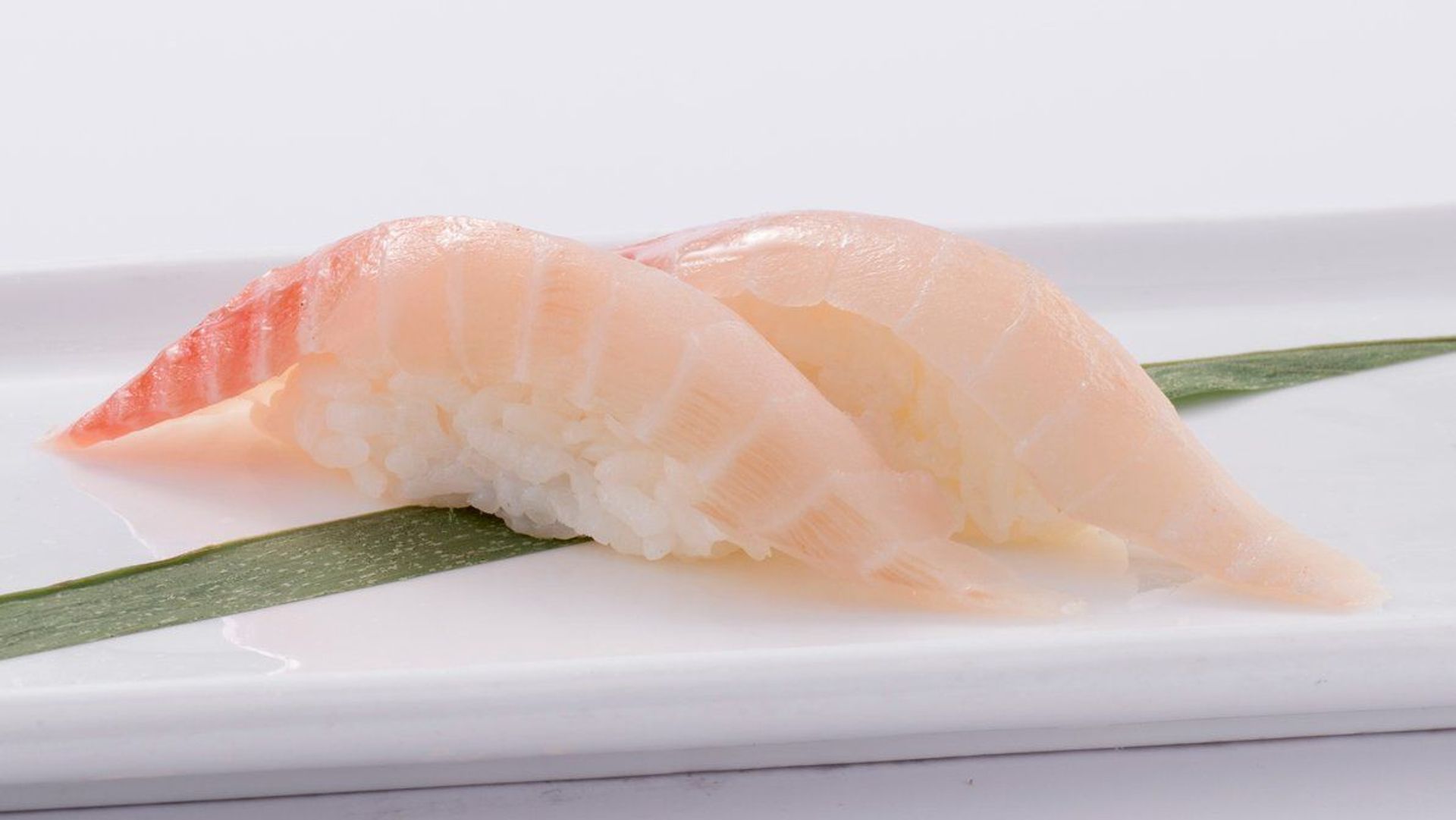 Red Snapper Sushi (2 Pcs)