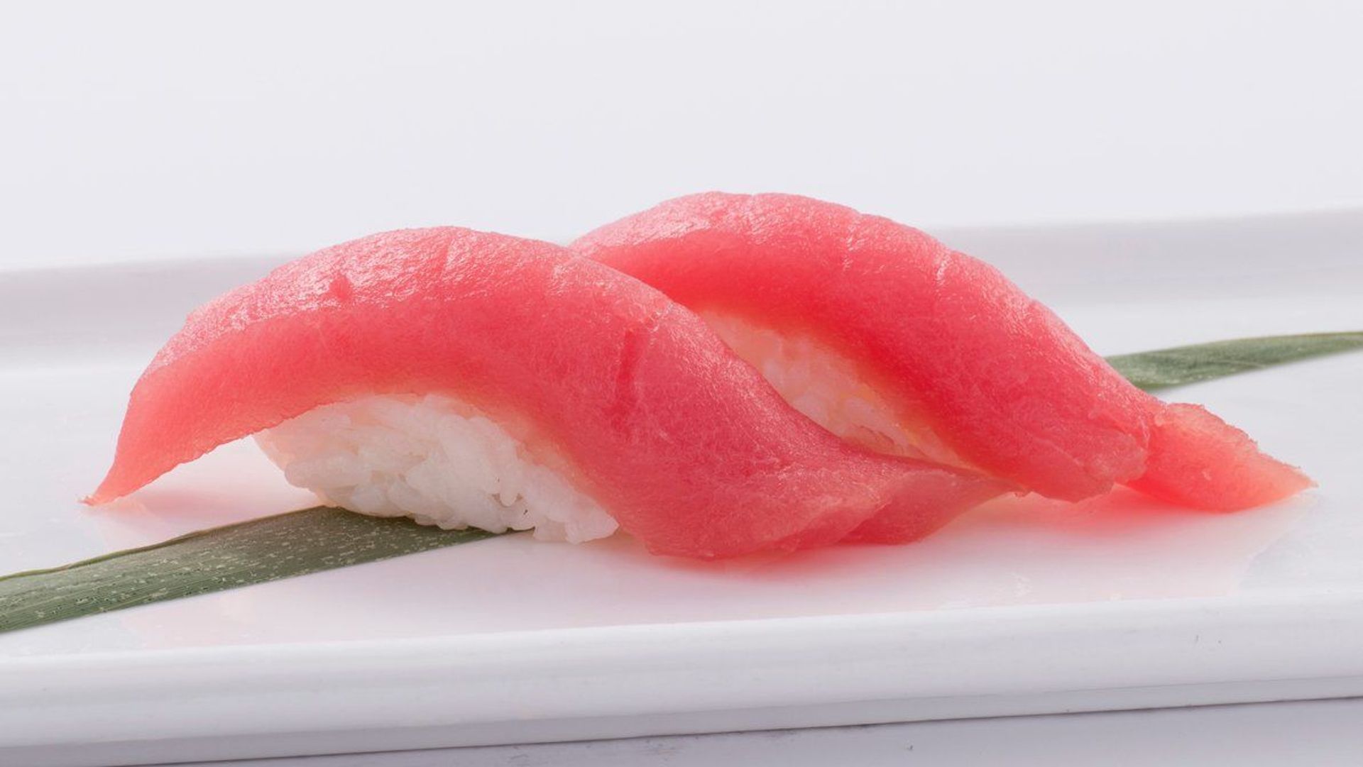 Red Tuna Sushi (3 Pcs)