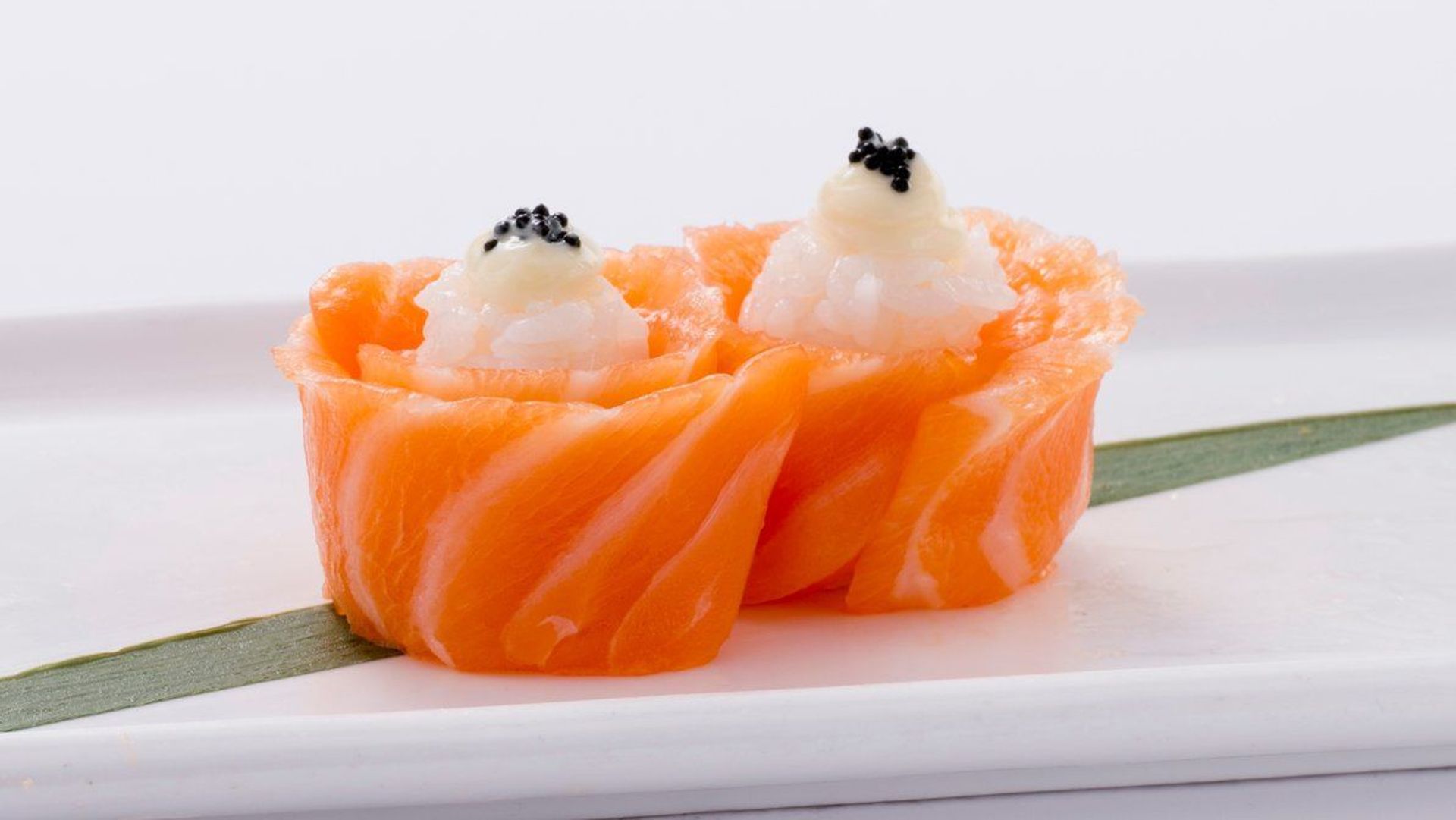 Salmon Rose Sushi (3 Pcs)