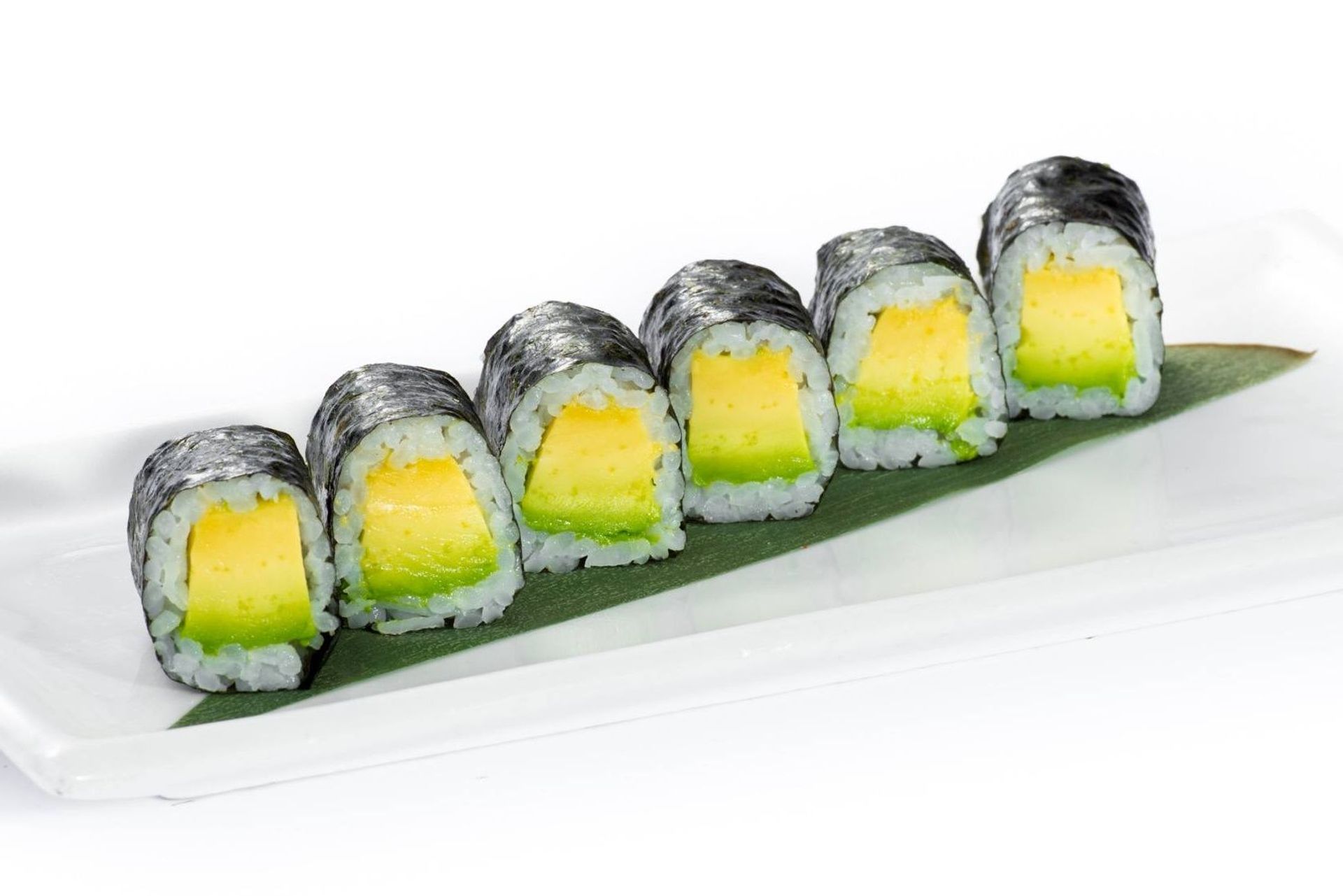 VM02. Avocado Roll (6 Pcs)