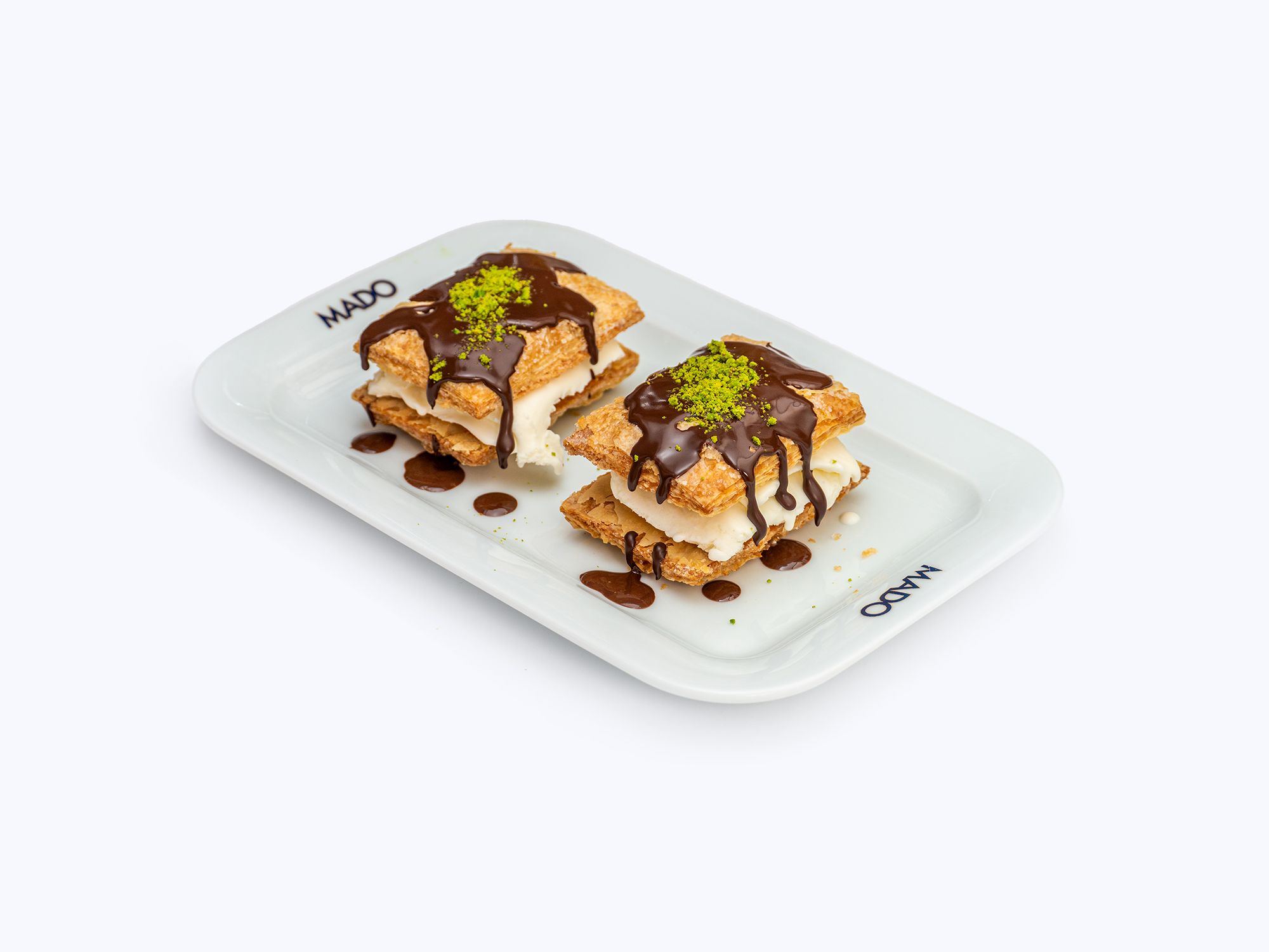 Ice Cream between Crispy Layers