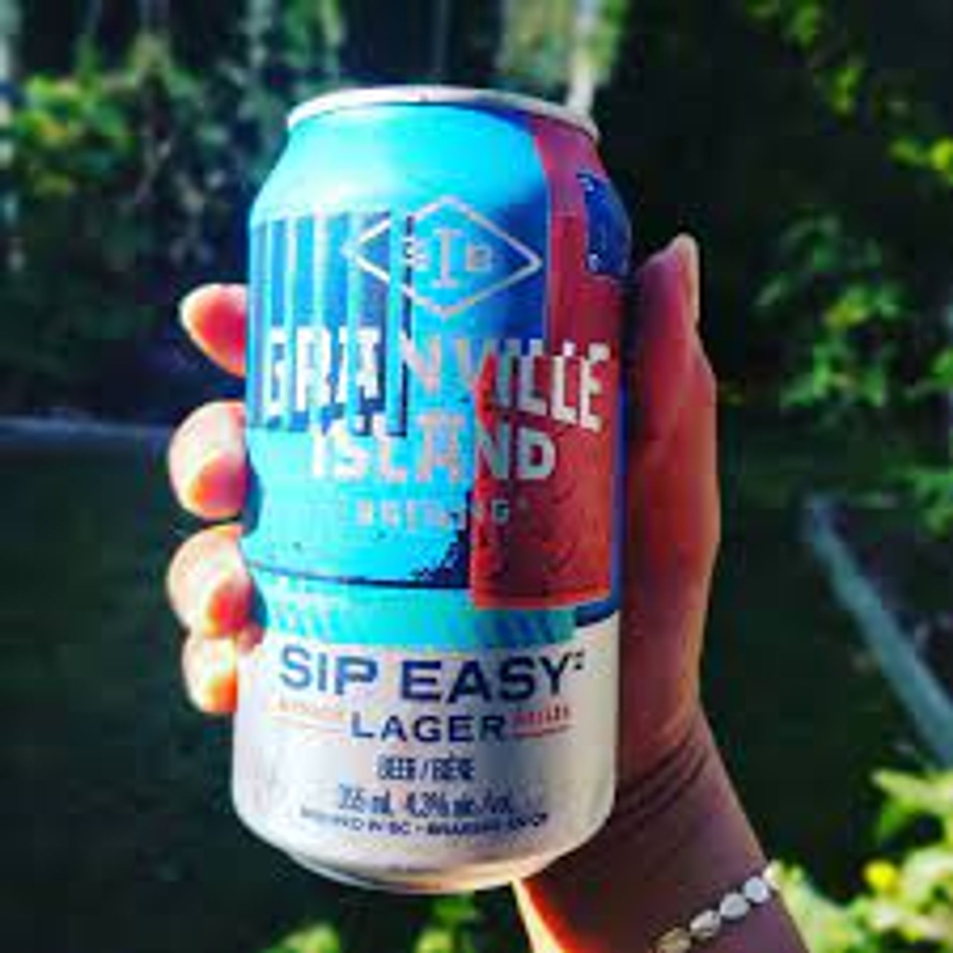 Sip Easy Lager Can