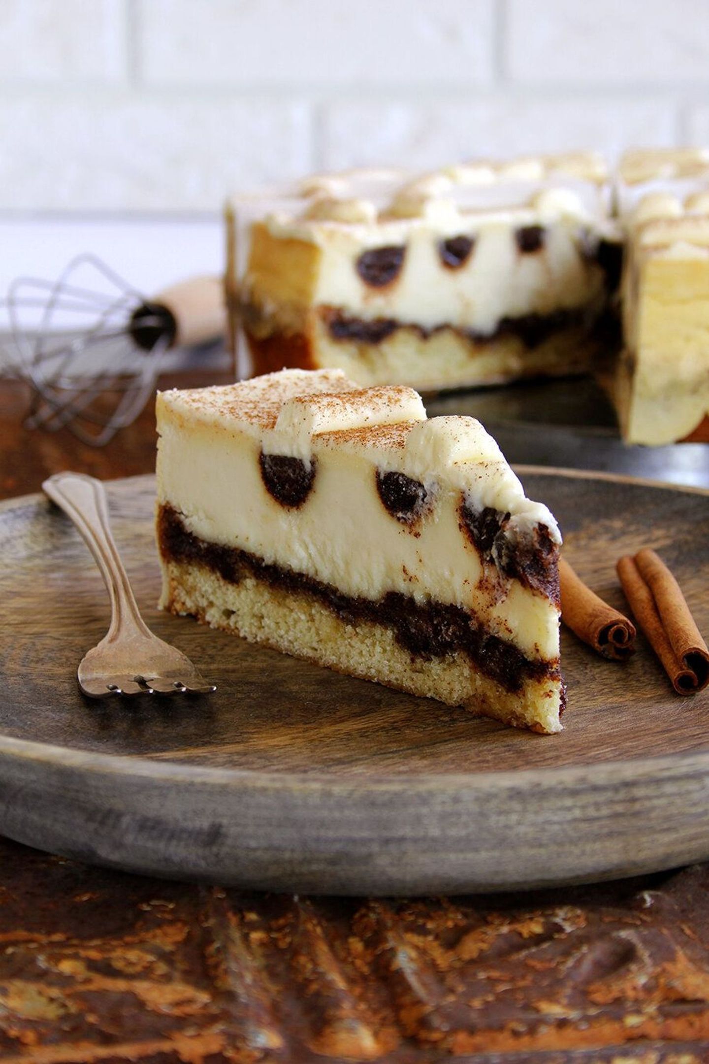 Cinnamon Bun Cheesecake