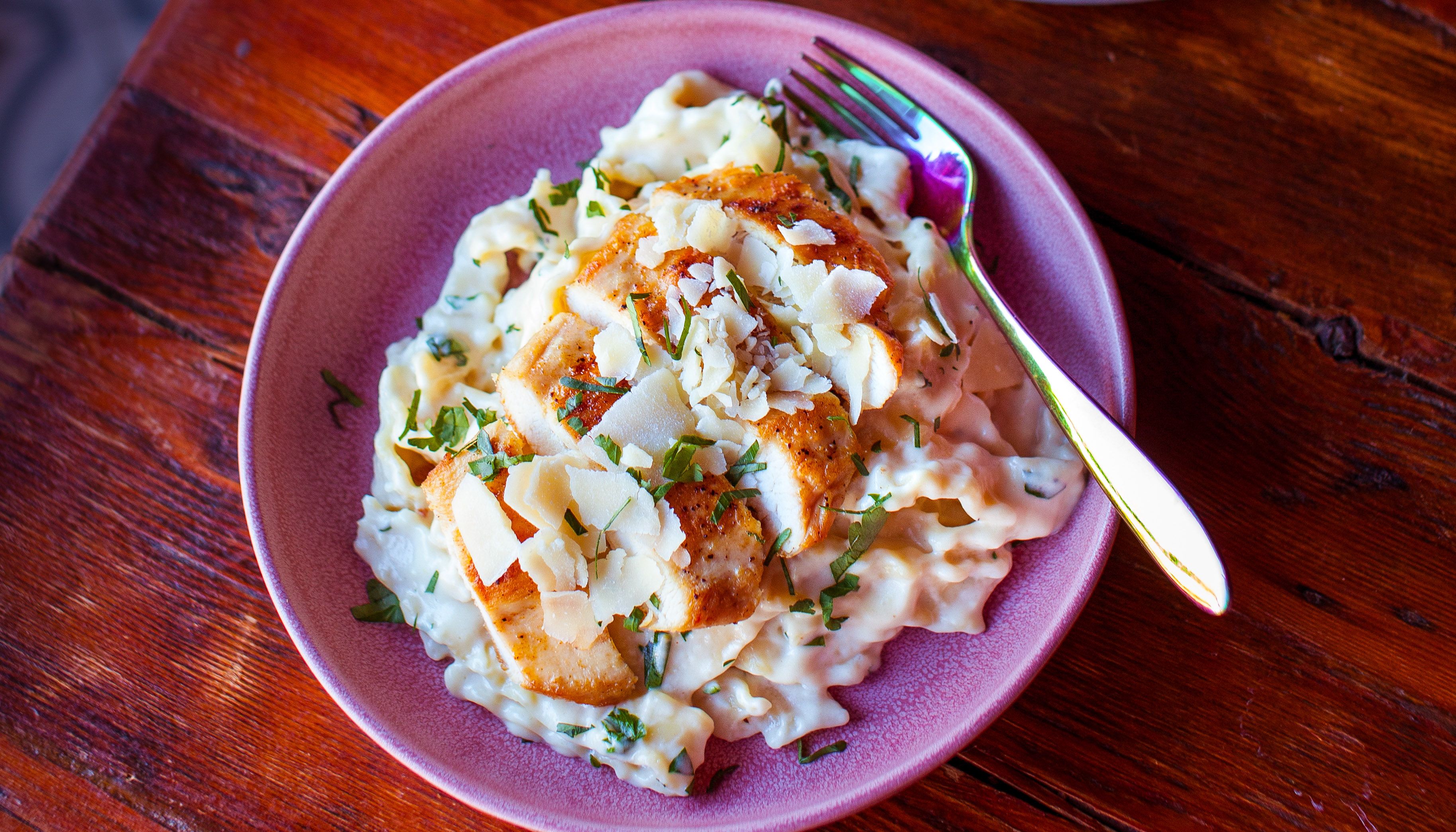 Cheesy Alfredo Pasta