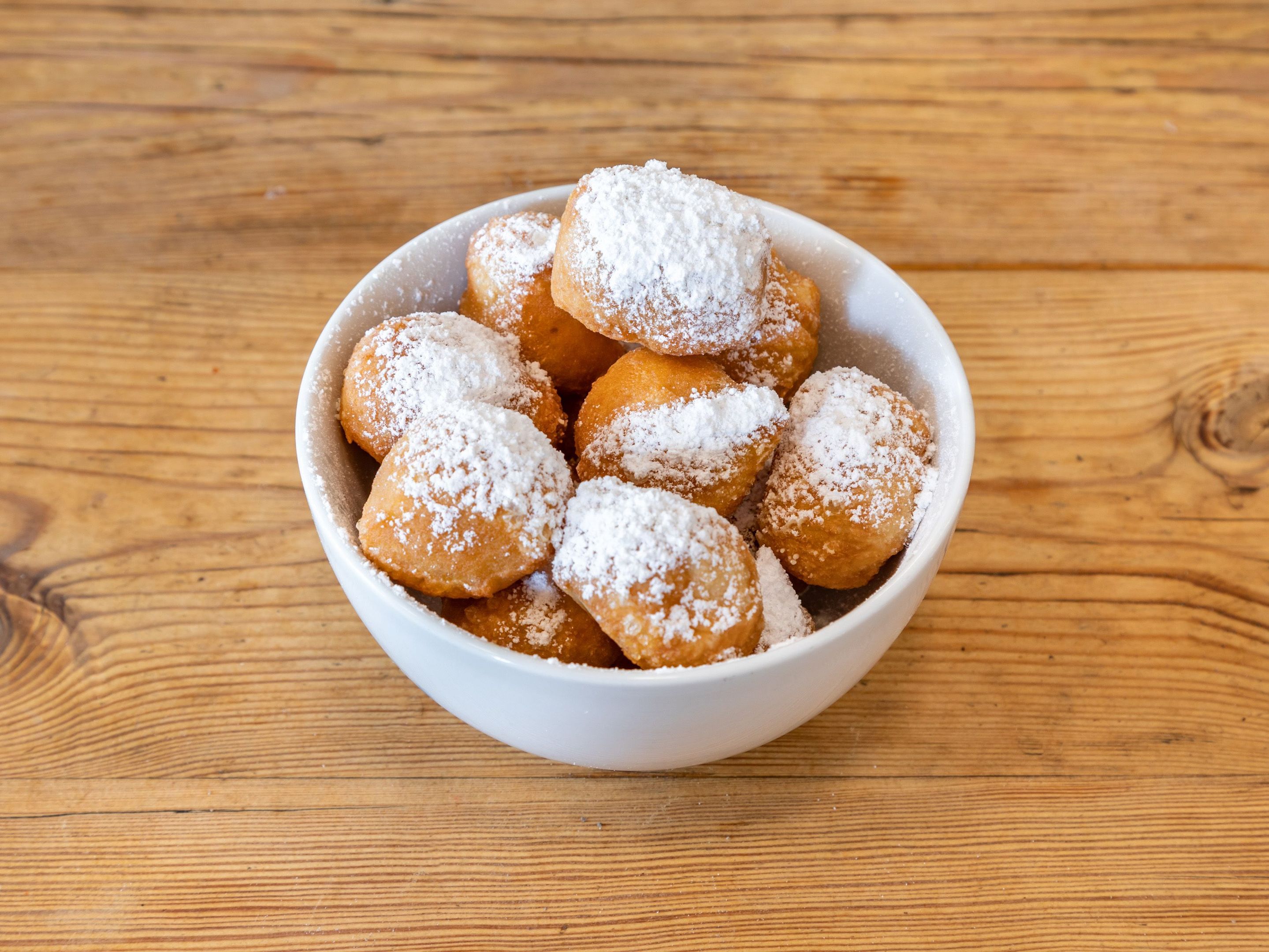 Zazzy's Zeppoles