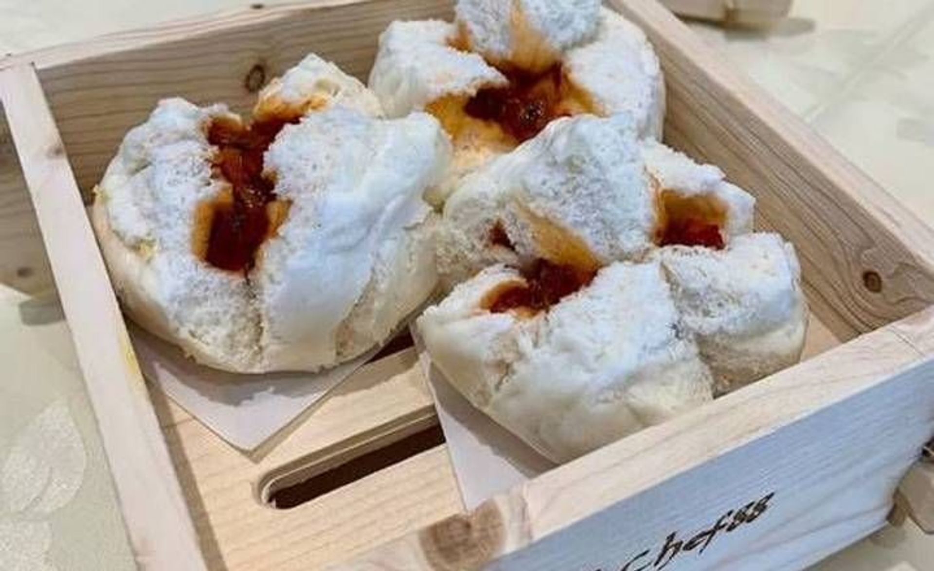 古法叉燒包, Steamed BBQ Pork Bun M13