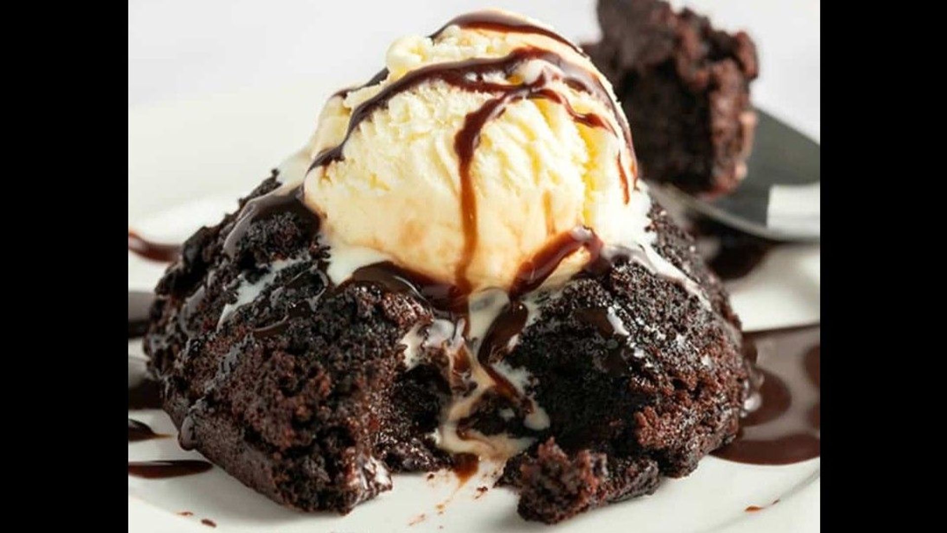 Vegan | Molten Chocolate Sundae