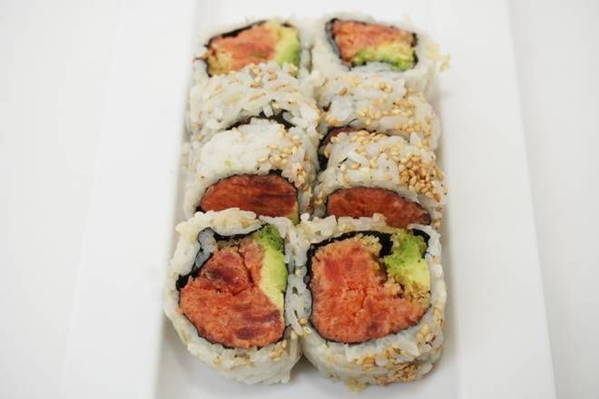 Spicy Crunch Tuna Avocado Roll (8 pcs)