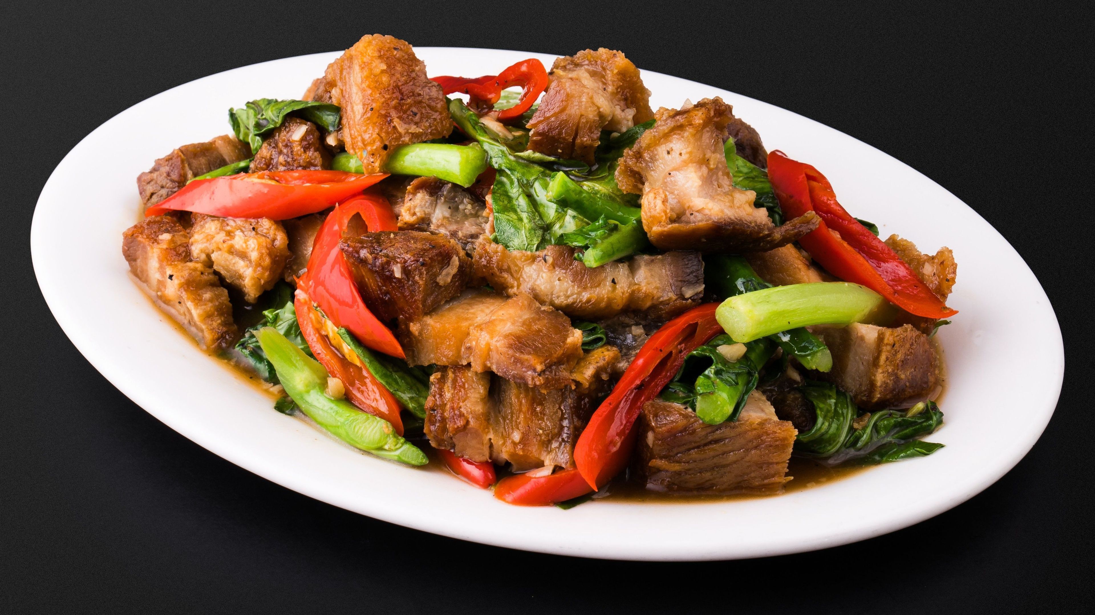 M10 Thai Chili Crispy Pork w/ Rice (Katnam Moo Krop)