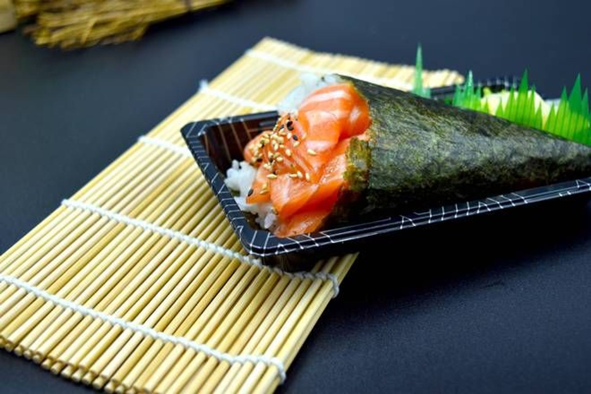 A19. Salmon Handroll