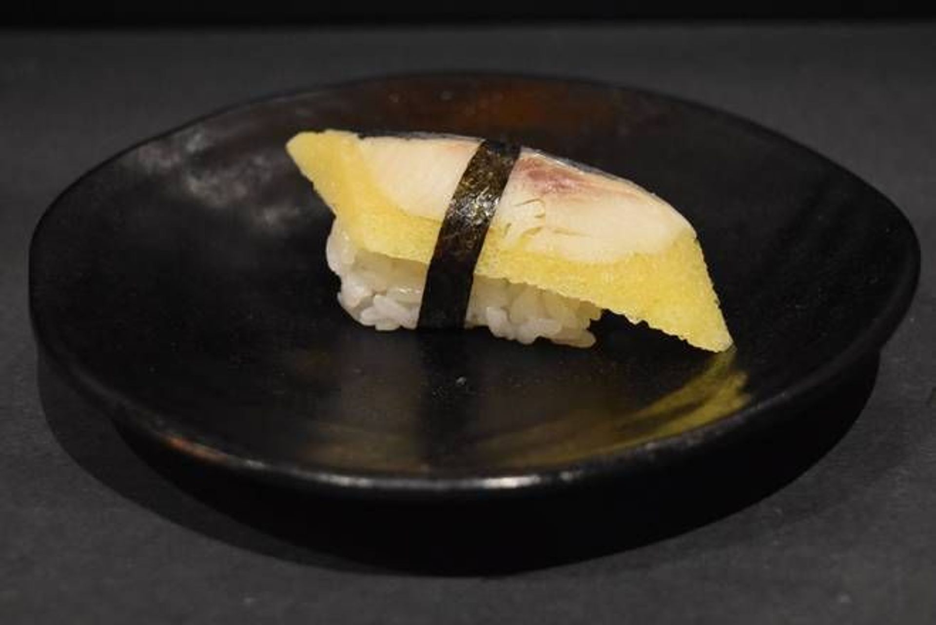 D32 Herring Roe Sushi Nigiri