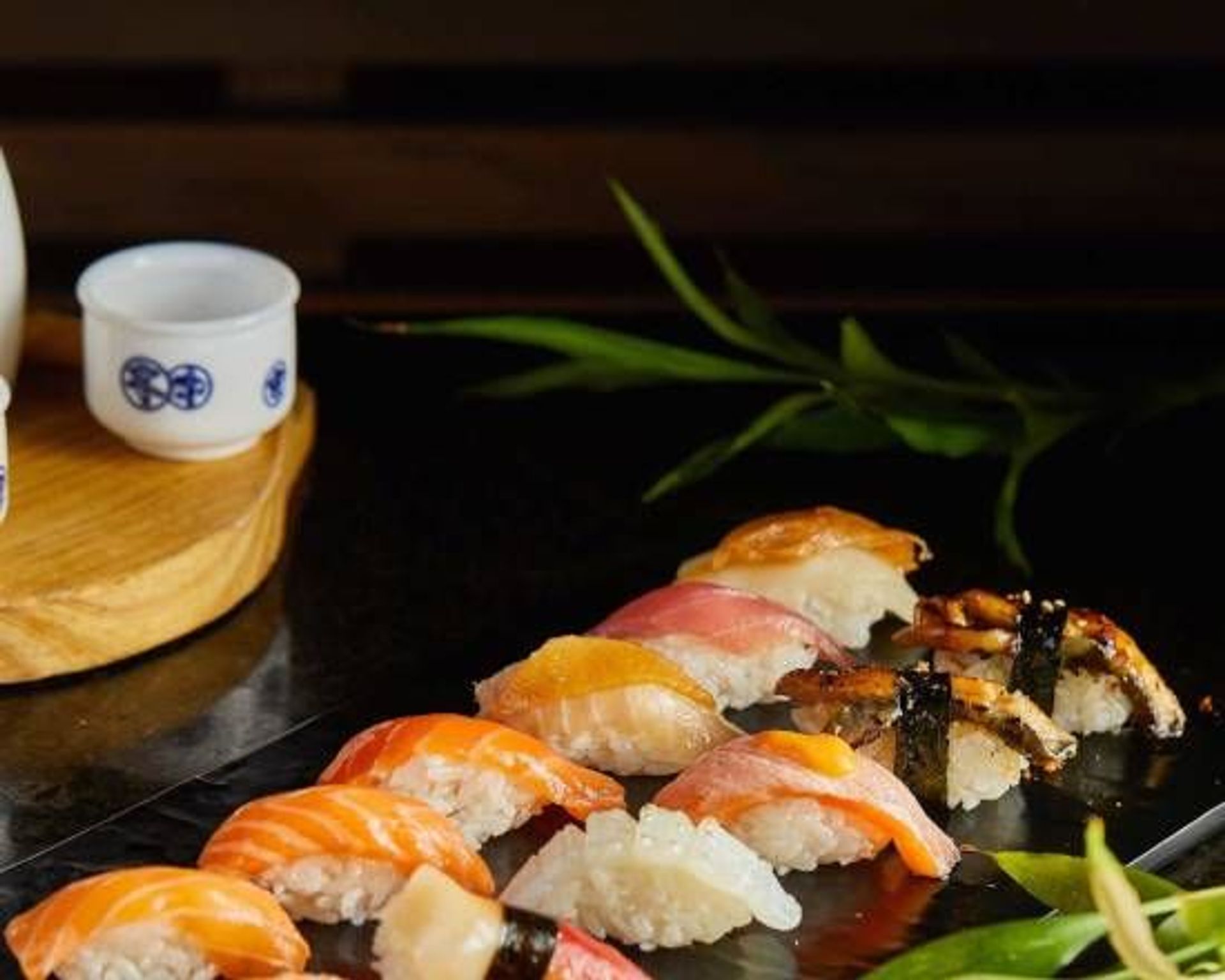 P8. Sushi Nigiri Set