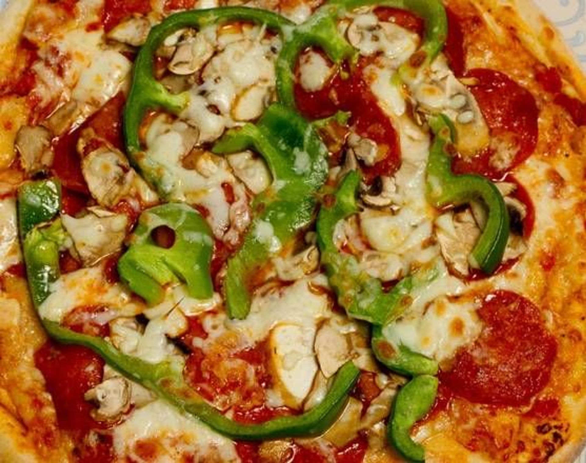 Deluxe Pizza (Small)