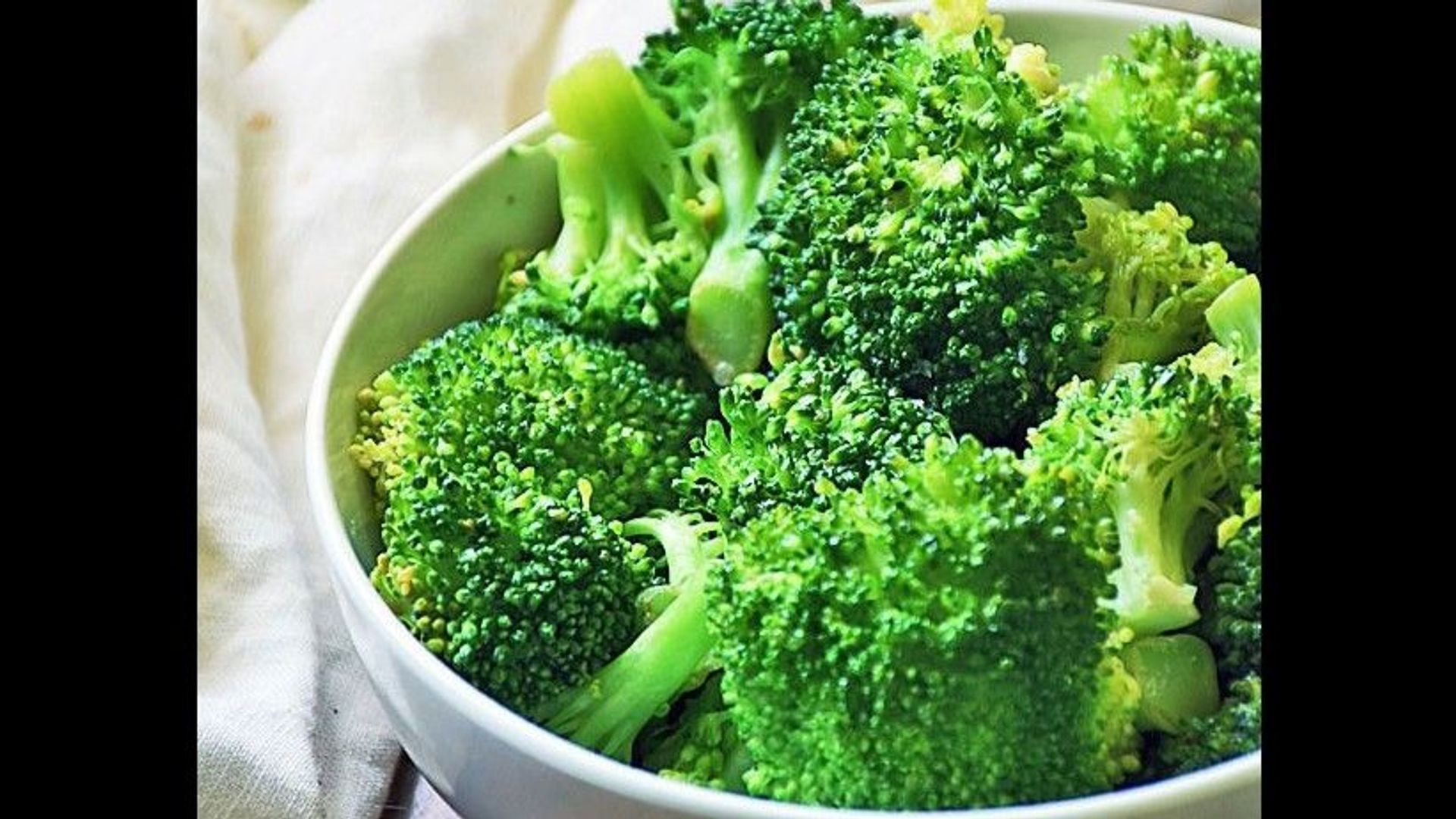 Steamed Broccoli (10pcs)