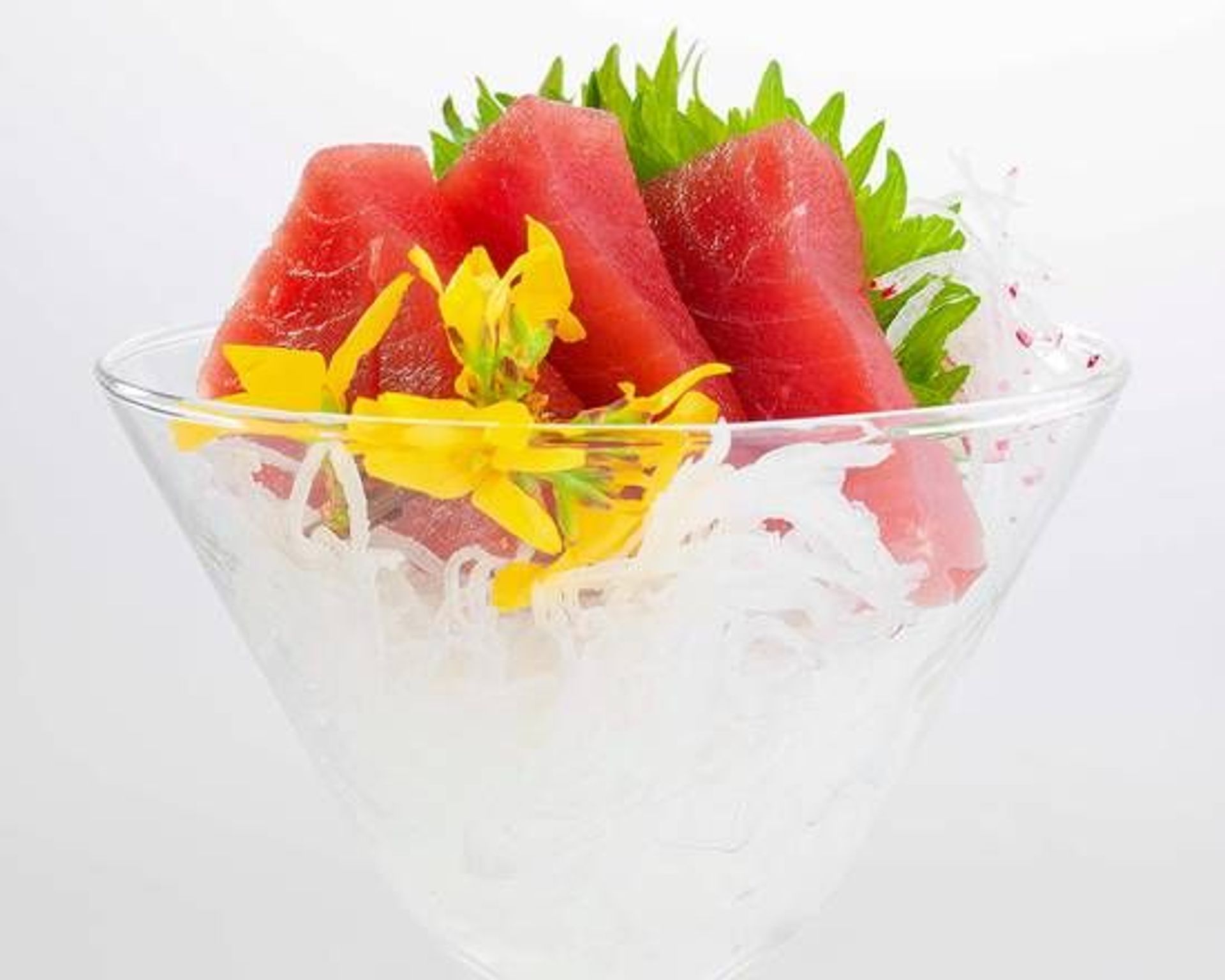 Tuna Sashimi (Three Pieces)