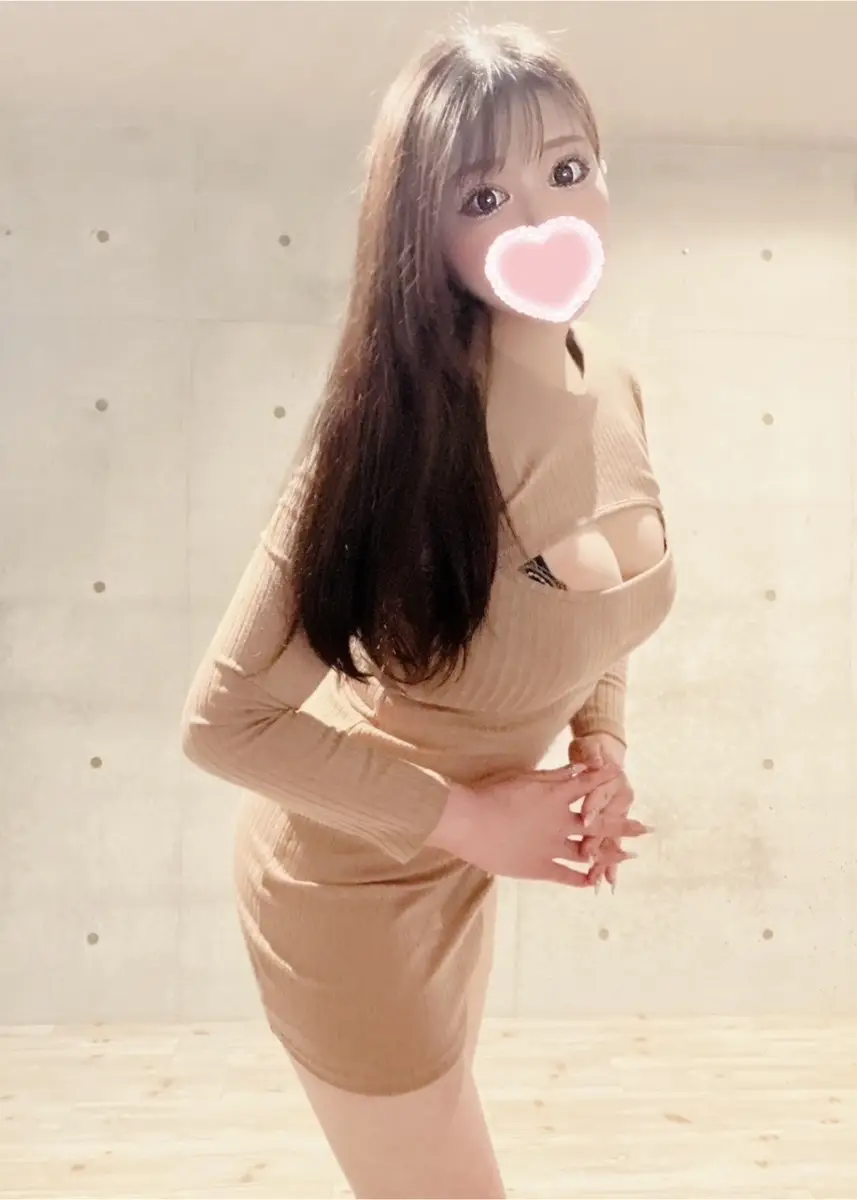 瑞樹なつ ｜ 【新宿店・初台店・東新宿店 ワンルーム型 メンズエステ】Aroma LaLuna〜アロマ ラルーナ〜 新宿のワンルーム型個室高級メンズエステ】 Aroma LaLuna〜アロマ ラルーナ〜