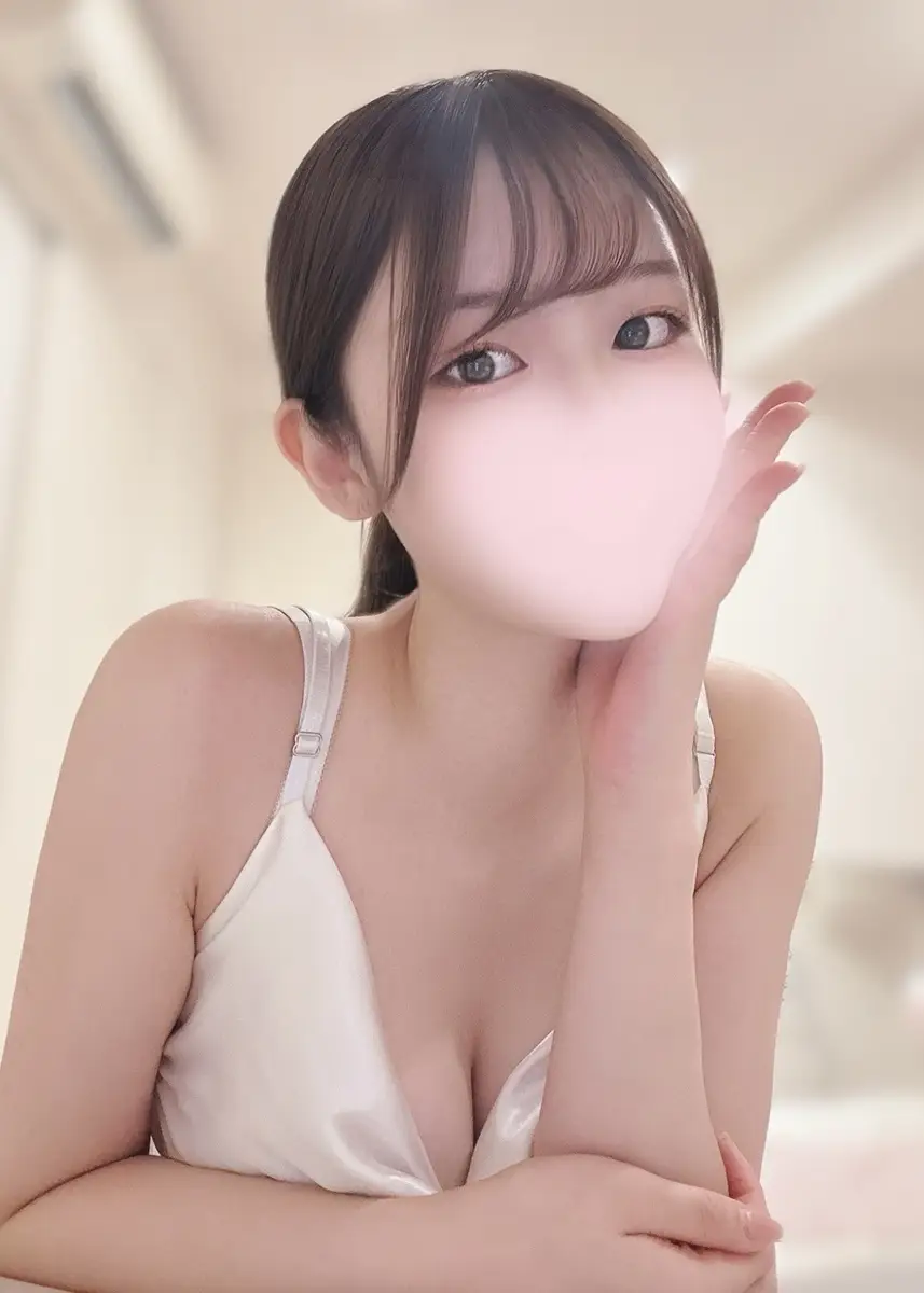 朝日かな ｜ 【新宿店・初台店・東新宿店 ワンルーム型 メンズエステ】Aroma LaLuna〜アロマ ラルーナ〜 新宿のワンルーム型個室高級メンズエステ】 Aroma LaLuna〜アロマ ラルーナ〜
