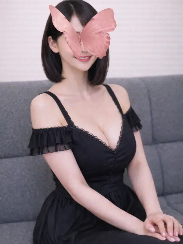 白石ましろさんのプロフィール｜大人のためのプライベートリラクゼーション｜SAGA Private Spa