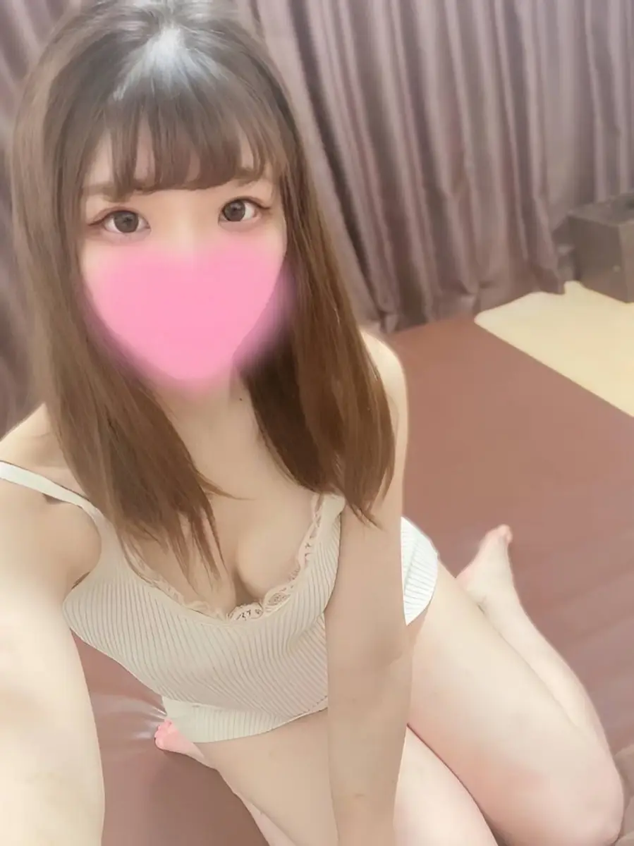 日本橋メンズエステ「Aroma Modeste Belle～アロマモデスト ベル」｜日向 えまさんの詳細ページ