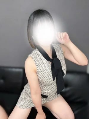 綾瀬にこさんのプロフィール | 梅田 メンズエステ【マダムと紳士】