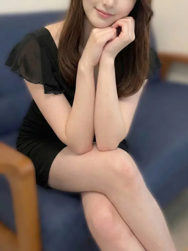 美波(みなみ)さんのプロフィール|新大阪・十三 完全個室マンション型メンズエステ|結-YUI-ミセス邸
