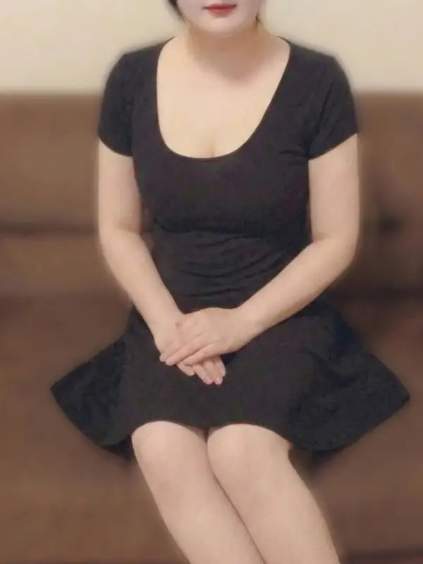 立花（たちばな）さんのプロフィール｜新大阪・十三 完全個室マンション型メンズエステ｜結-YUI-ミセス邸