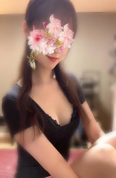千歳烏山・経堂・祖師ヶ谷大蔵のメンズエステ｜ウイニングヘブン | 桜田みいな のプロフィール | 千歳烏山・経堂・祖師ヶ谷大蔵エリア対応｜完全個室メンズエステ【ウイニングヘブン】