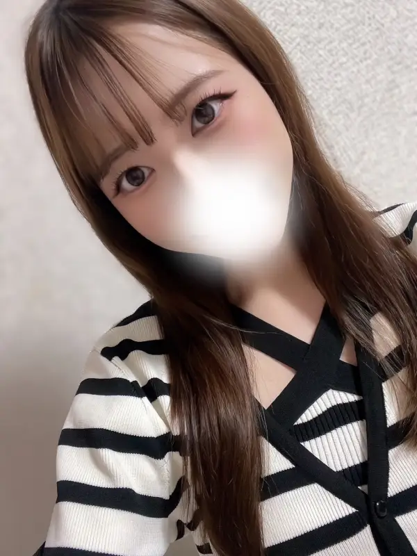えみりさんのプロフィール｜伊勢佐木長者町・関内メンズエステ｜ピュアスパ