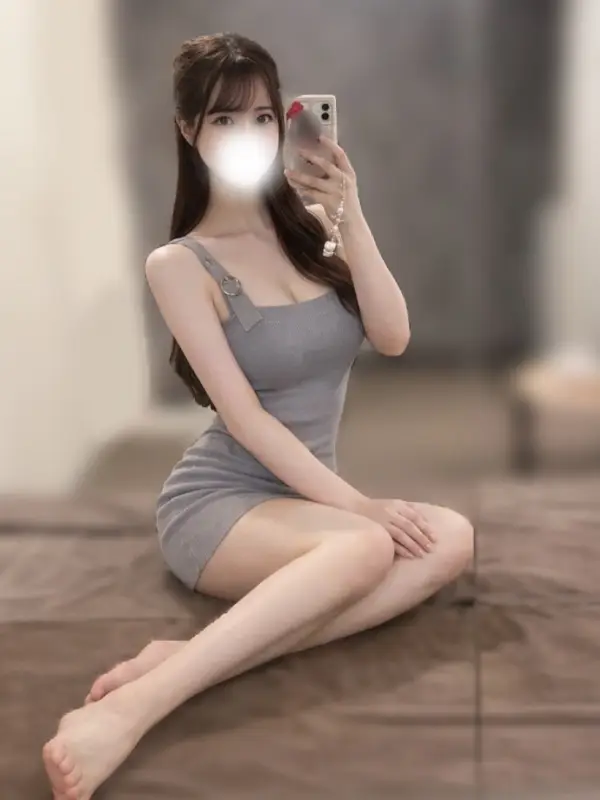えみりさんのプロフィール｜伊勢佐木長者町・関内メンズエステ｜ピュアスパ
