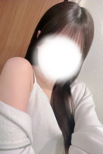 高坂ひなさん