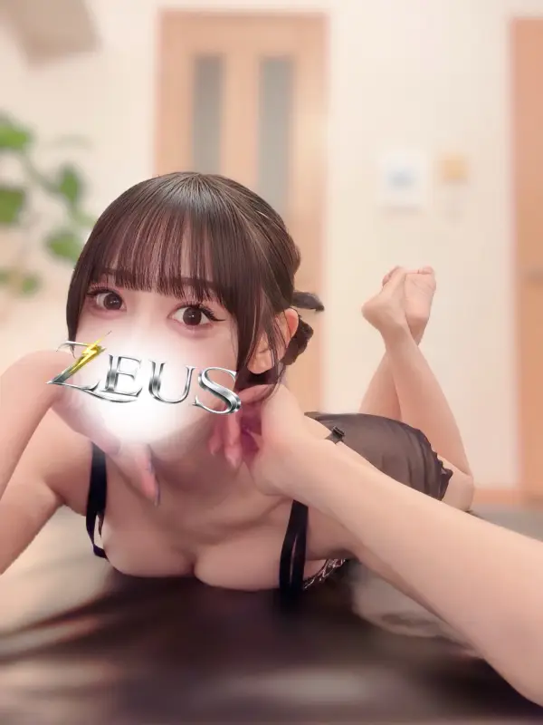 長濱 ひなさんのプロフィール|神話級の体験を、神レベルの価格で。|ZEUS(ゼウス)