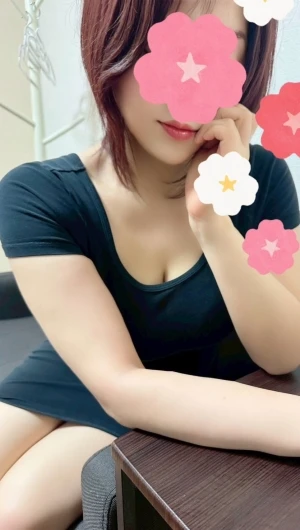 厳しい面接審査を通過した30代40代の美熟女セラピストプロフィール|蒲田・大森・大井町・武蔵小杉・新丸子・代々木のメンズエステ「ホオズキスパ」