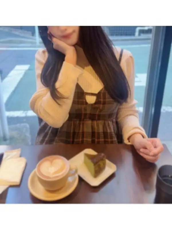 峯岸れいさんのプロフィール|港区で生活をする美しい、スタイル、美貌、そして内面も磨き上げたセレブな美女を厳選しています。|東京セレブ美魔女倶楽部