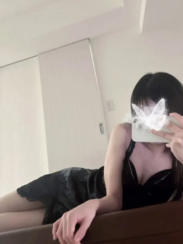 りささんのプロフィール｜高級メンズエステ｜AROMAntic