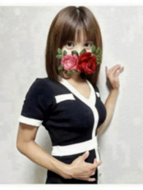 佐々木かりなさんのプロフィール｜大人の女性による、寛容力と包容力のある美蝶が戯れる、高級店でのサービスを✨ずば抜けた才覚をもつｾﾗﾋﾟｽﾄによる究極の施術を受けることができる、90分コースをぜひご堪能ください。｜東京目黒高級セレブ熟女