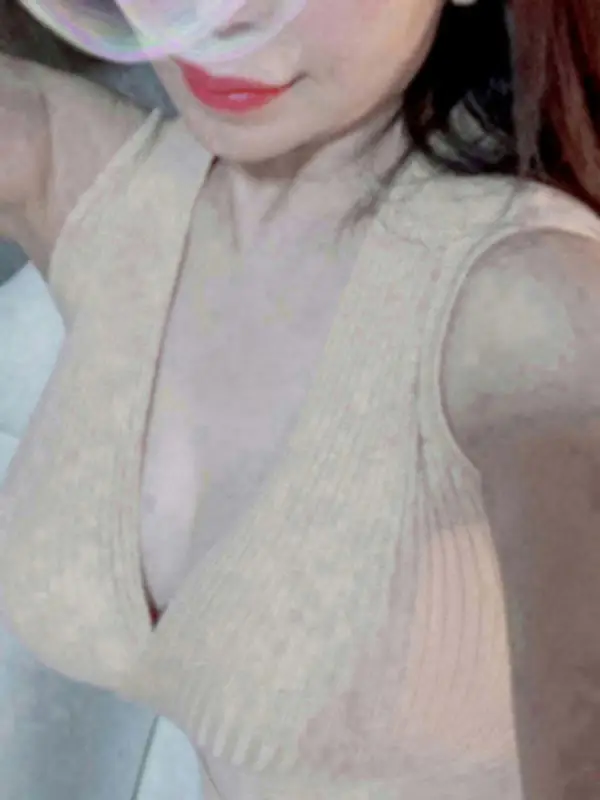 胡蝶蘭さんのプロフィール｜大人の女性による、寛容力と包容力のある美蝶が戯れる、高級店でのサービスを✨ずば抜けた才覚をもつｾﾗﾋﾟｽﾄによる究極の施術を受けることができる、90分コースをぜひご堪能ください。｜東京目黒高級セレブ熟女