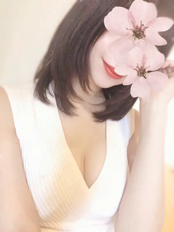 白石 芽郁（しらいし めい）