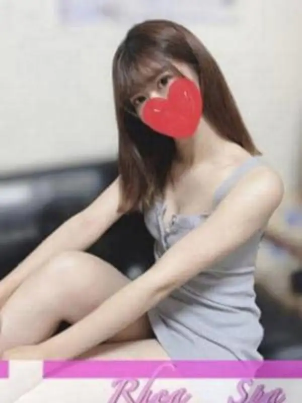 柏木えまさんのプロフィール|東京 メンズエステ|RHEA SPA(レアスパ)