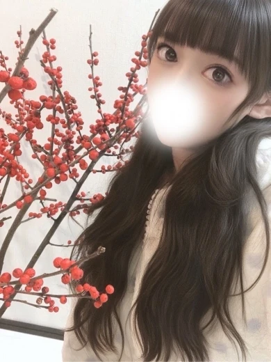 秋葉原のメンズエステなら『AROMA CROWN-アロマクラウン-』 | SSS級えみり プロフィール