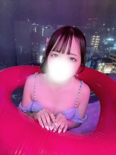 秋葉原のメンズエステなら『AROMA CROWN-アロマクラウン-』 | SS級ひなの プロフィール
