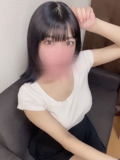 秋葉原のメンズエステなら『AROMA CROWN-アロマクラウン-』 | SS級美少女まりん プロフィール